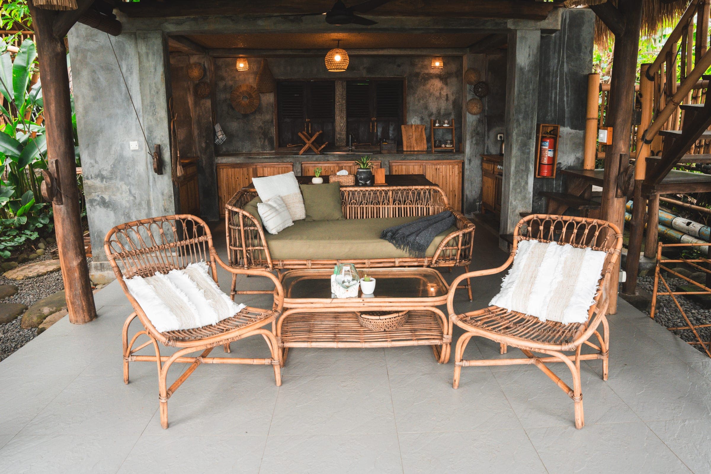 batu kayu   medewi 8